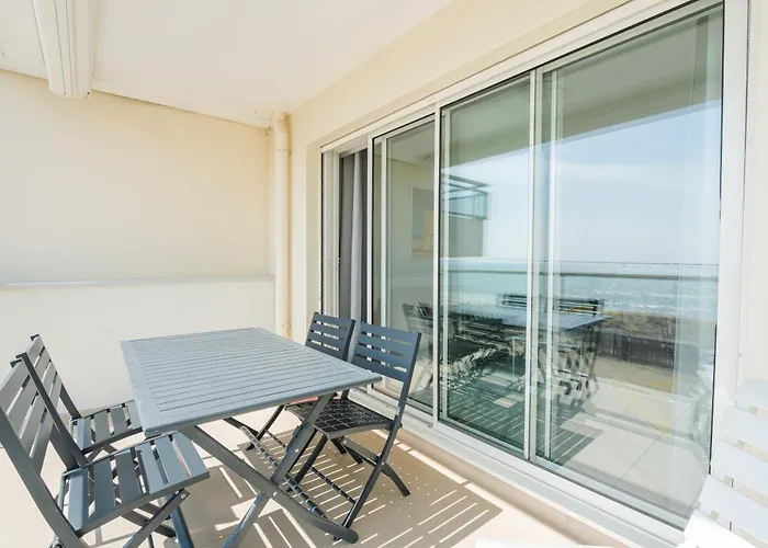 Ocean 90 Face Apartment